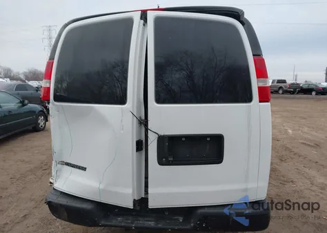 2019 Chevrolet Express 2500 Work Van из США, поврежденный, VIN 1GCWGAFPXK1365976